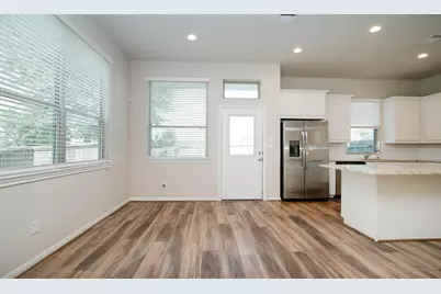 239 Biltmore Loop, Montgomery, TX 77316 - Photo 12