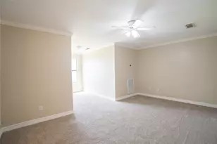 205 W Bronco Bend, Angleton, TX 77515 - Photo 18