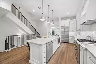 20 Crain Sq Blvd, Houston, TX 77025 - Photo 10