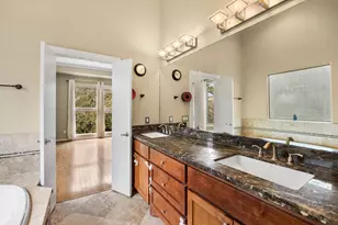 510 Jackson Hill St, Houston, TX 77007 - Photo 22