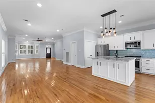1325 W 23rd St, Houston, TX 77008 - Photo 4