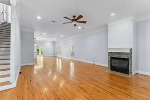 1325 W 23rd St, Houston, TX 77008 - Photo 8