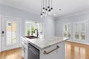 1325 W 23rd St, Houston, TX 77008 - Photo 12