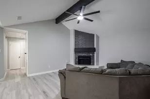 911 Briarcreek Dr, Baytown, TX 77521 - Photo 26