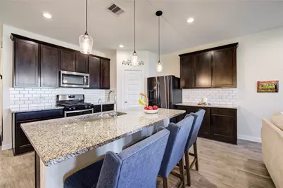 8203 Sugar Cane Lane, Rosharon, TX 77583 - Photo 4