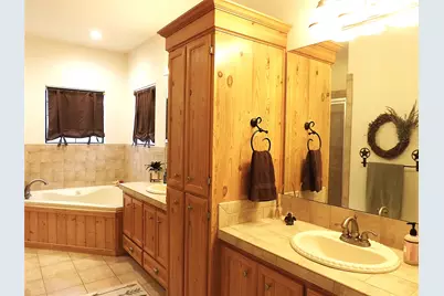 4443 Highway 90, Alleyton, TX 78935 - Photo 14