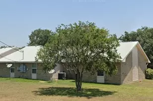 602 W Commons St, Refugio, TX 78377 - Photo 4