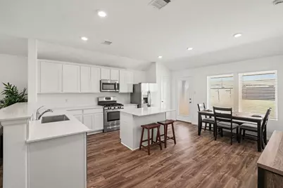 12217 Derby Royal Drive, Houston, TX 77044 - Photo 10