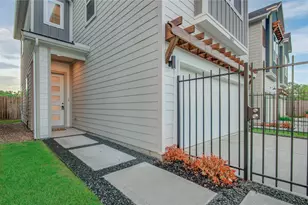 1054 Mansfield St, Houston, TX 77091 - Photo 2