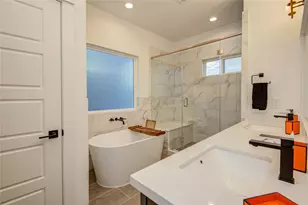 1054 Mansfield St, Houston, TX 77091 - Photo 12