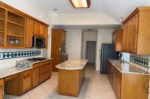 3739 Elkins Rd, Sugar Land, TX 77479 - Photo 10