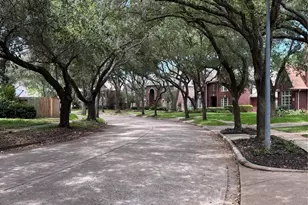 3739 Elkins Rd, Sugar Land, TX 77479 - Photo 2