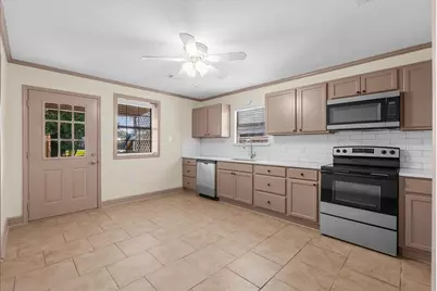 619 Dula Street, Alvin, TX 77511 - Photo 6