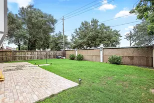 602 Oak Briar Dr, Kemah, TX 77565 - Photo 14