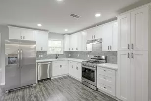 513 Barkley St, Houston, TX 77022 - Photo 26