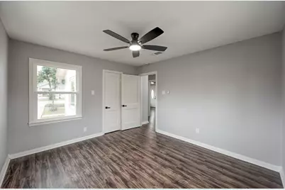 513 Barkley Street, Houston, TX 77022 - Photo 12