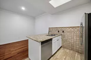 11711 Memorial Dr, Houston, TX 77024 - Photo 8