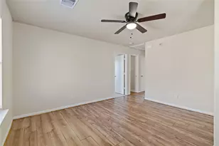 13111 Royal Bell Ct, Houston, TX 77047 - Photo 10