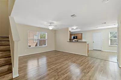 13111 Royal Bell Court, Houston, TX 77047 - Photo 6