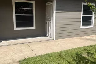 2629 N Camp Cir, La Marque, TX 77568 - Photo 1