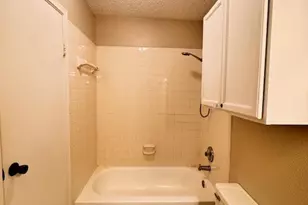 2750 Holly Hall St, Houston, TX 77054 - Photo 14