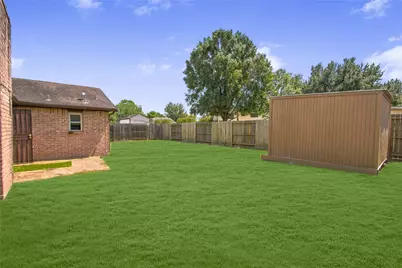 7823 Chasecreek Drive, Houston, TX 77489 - Photo 38