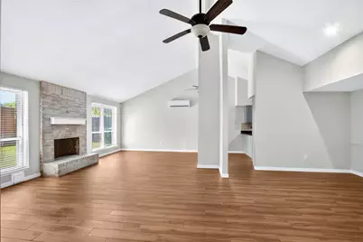 7823 Chasecreek Drive, Houston, TX 77489 - Photo 6