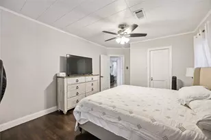 724 Aron St, Baytown, TX 77520 - Photo 18