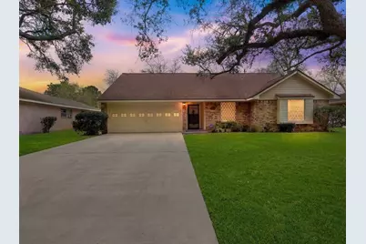 106 Wedgewood Avenue, Hitchcock, TX 77563 - Photo 1