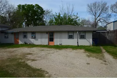 135 W 5th Street, Kemah, TX 77565 - Photo 2