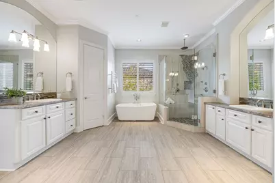 33 N Creekside Court, Houston, TX 77055 - Photo 20