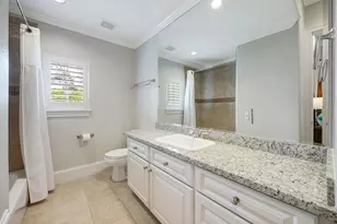 33 N Creekside Ct, Houston, TX 77055 - Photo 24