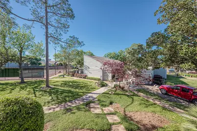 12829 Briarwest Circle, Houston, TX 77077 - Photo 38