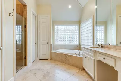 6310 Hermann Lake Drive, Houston, TX 77021 - Photo 18