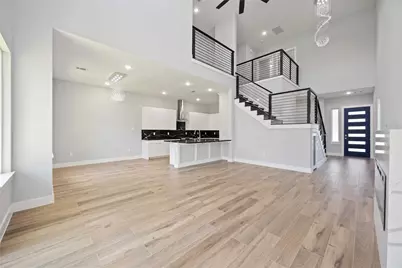 4923 Golden Forest Drive, Houston, TX 77091 - Photo 8