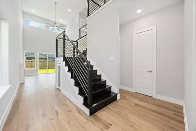 4923 Golden Forest Drive, Houston, TX 77091 - Photo 6