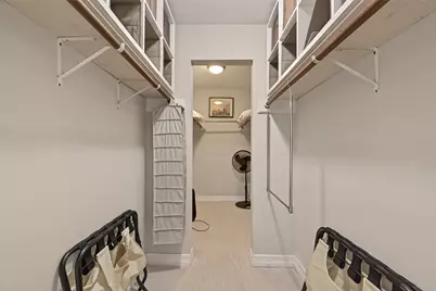 11102 Hillcroft Avenue, Houston, TX 77096 - Photo 38
