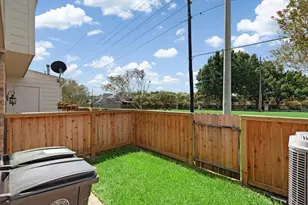2810 Grants Lake Blvd, Sugar Land, TX 77479 - Photo 24