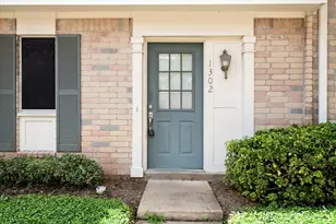 2810 Grants Lake Blvd, Sugar Land, TX 77479 - Photo 2