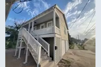801 University Boulevard, Galveston, TX 77550 - Photo 2