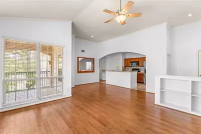 6607 Lake Woodlands Drive #431, The Woodlands, TX 77382 - Photo 4
