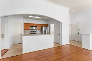 6607 Lake Woodlands Dr, The Woodlands, TX 77382 - Photo 6