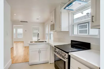 6107 N Main St, Houston, TX 77008 - Photo 4