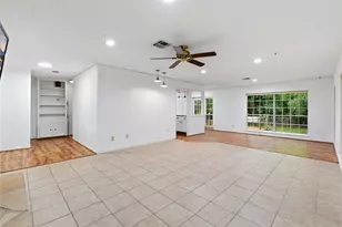 235 Thunderbird Ct, Conroe, TX 77304 - Photo 10