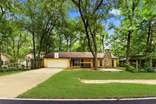 235 Thunderbird Ct, Conroe, TX 77304 - Photo 4