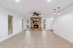 235 Thunderbird Ct, Conroe, TX 77304 - Photo 12