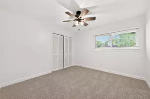 10602 Longmont Dr, Houston, TX 77042 - Photo 36