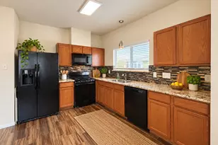 1625 Claremont Garden Cir, Houston, TX 77047 - Photo 6