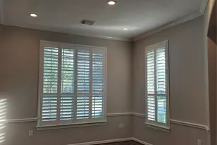 1601 N Lago Vista Ct, Pearland, TX 77581 - Photo 8