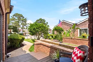 16214 Seahorse Dr, Houston, TX 77062 - Photo 4